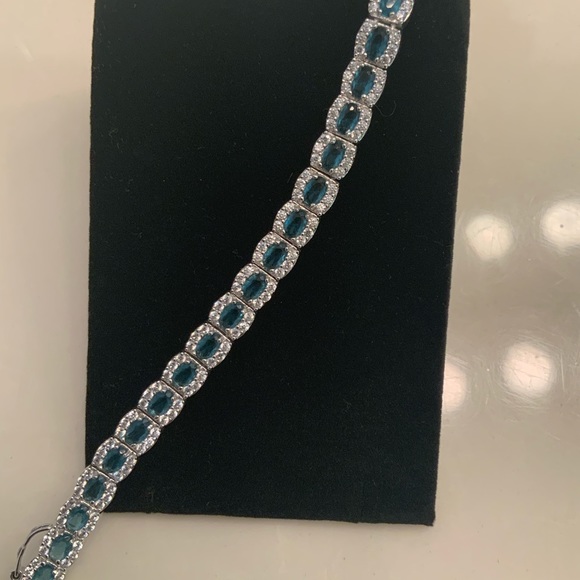 6.3ct Blue London Topaz Bracelet - Picture 10 of 14